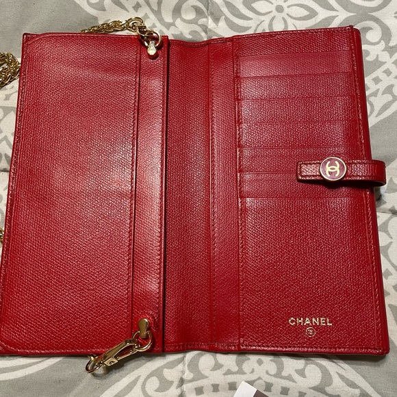 Authenticated Chanel button tab wallet - Picture 5 of 7